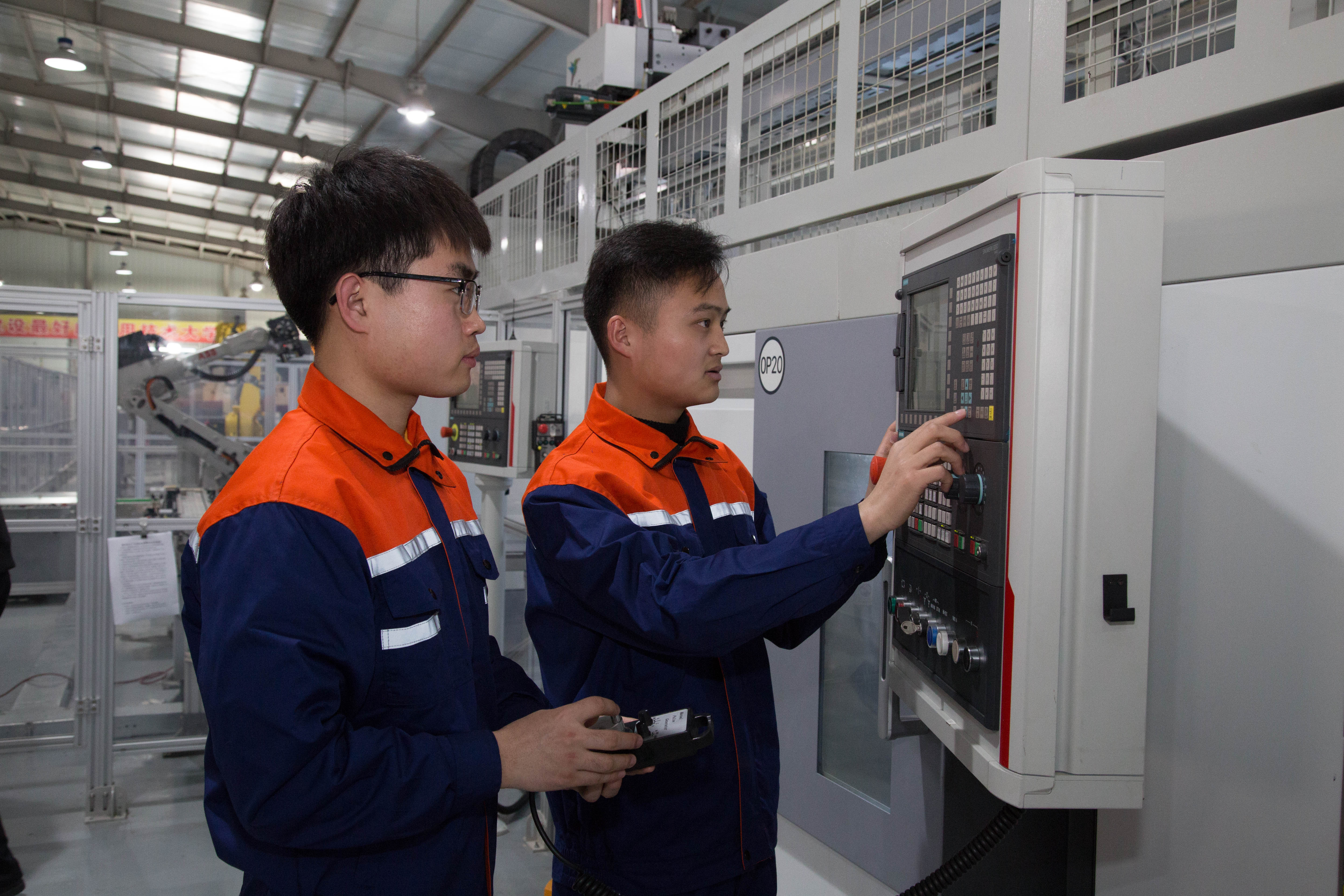 为主要培养方向,是我校国家新工科项目暨i5智能制造学院的主要专业